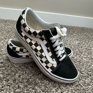 Checkered old school vans men’s size 7 women’s size 8.5